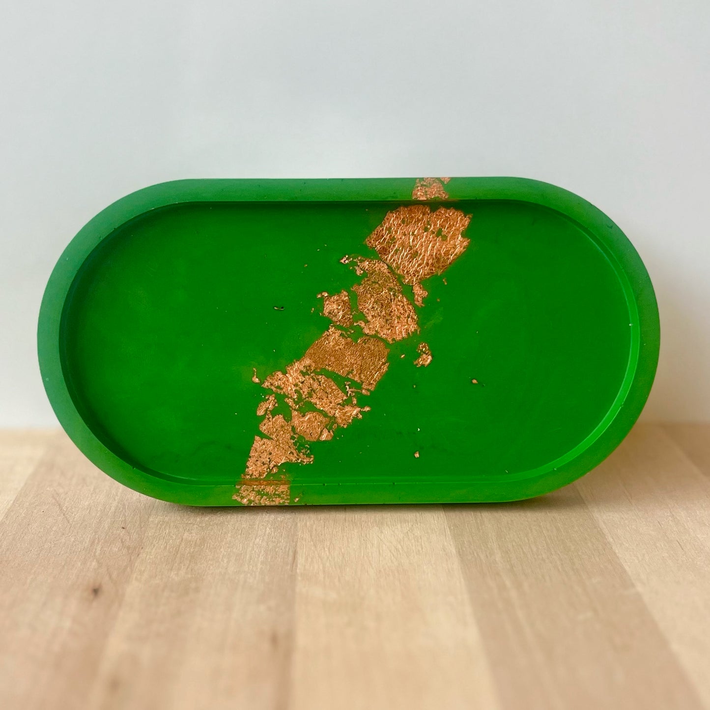 Oval tray