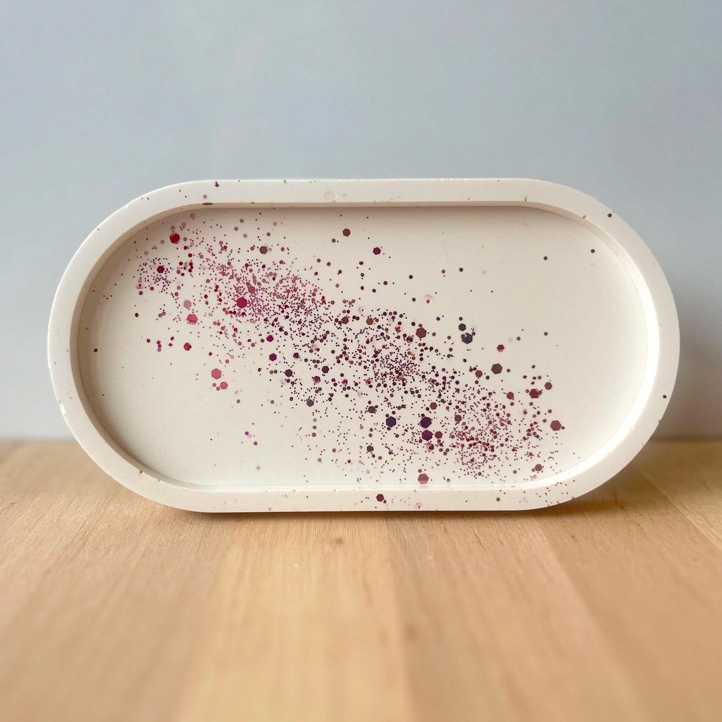 Oval tray