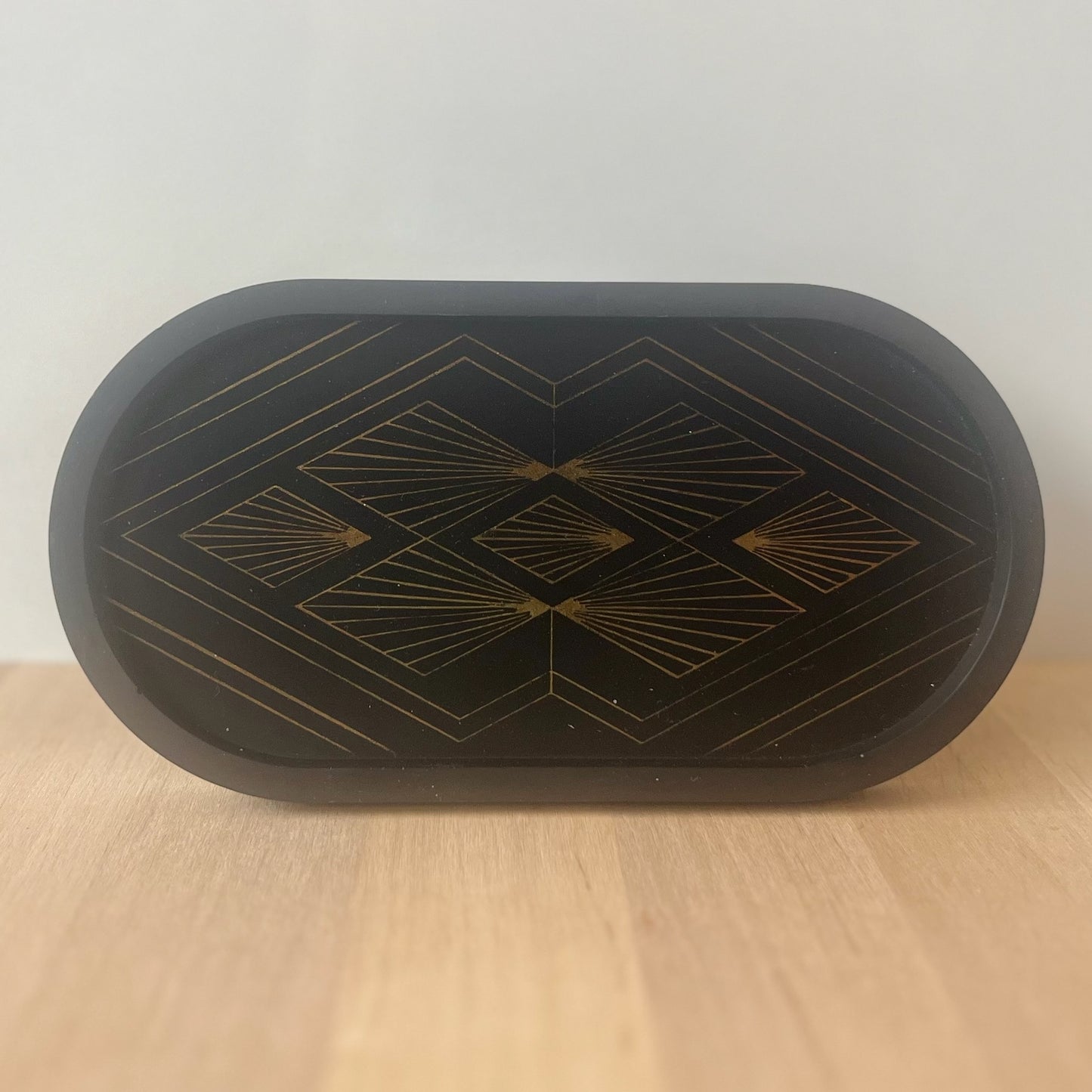 Oval tray