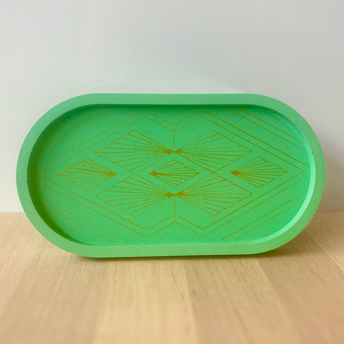 Oval tray