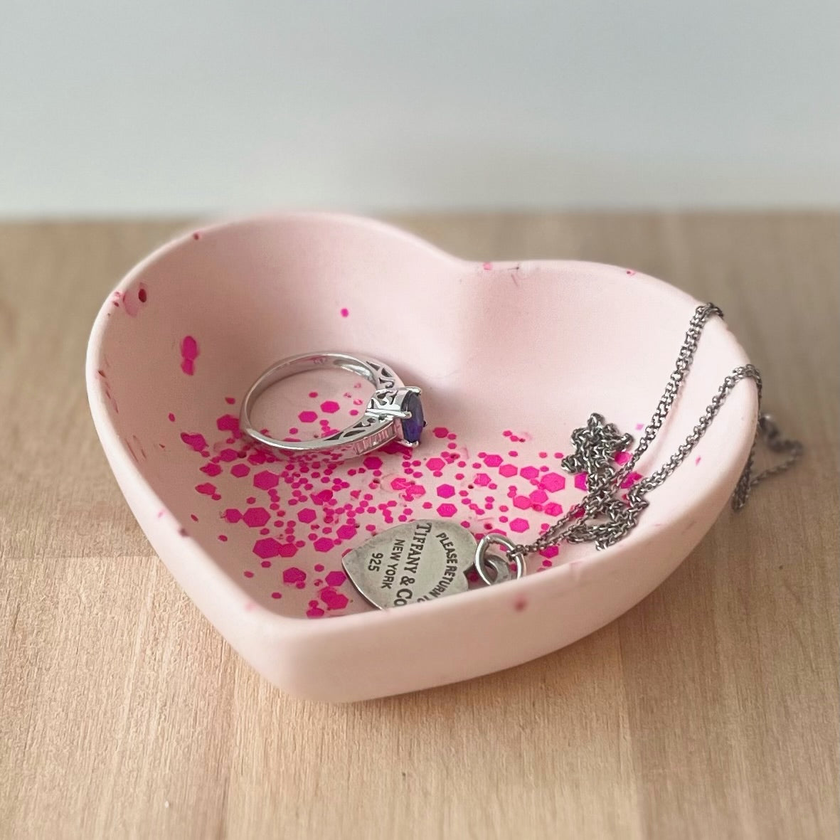 Heart decorative bowl